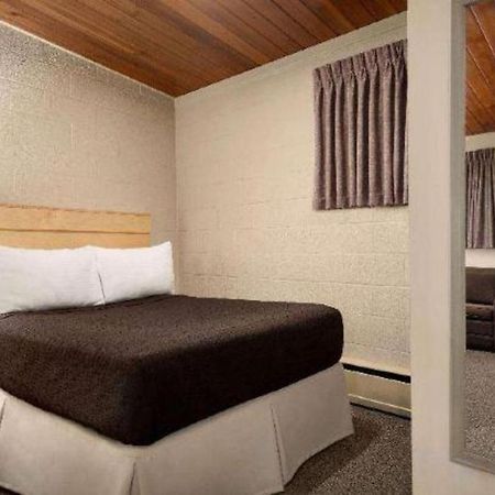 Thriftlodge Moose Jaw Dış mekan fotoğraf
