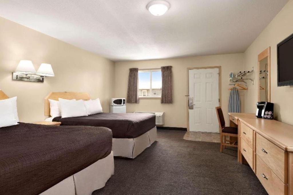 Thriftlodge Moose Jaw Dış mekan fotoğraf