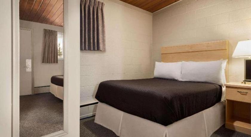 Thriftlodge Moose Jaw Dış mekan fotoğraf