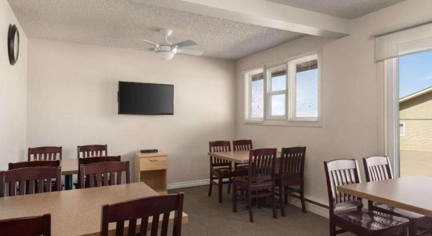 Thriftlodge Moose Jaw Dış mekan fotoğraf